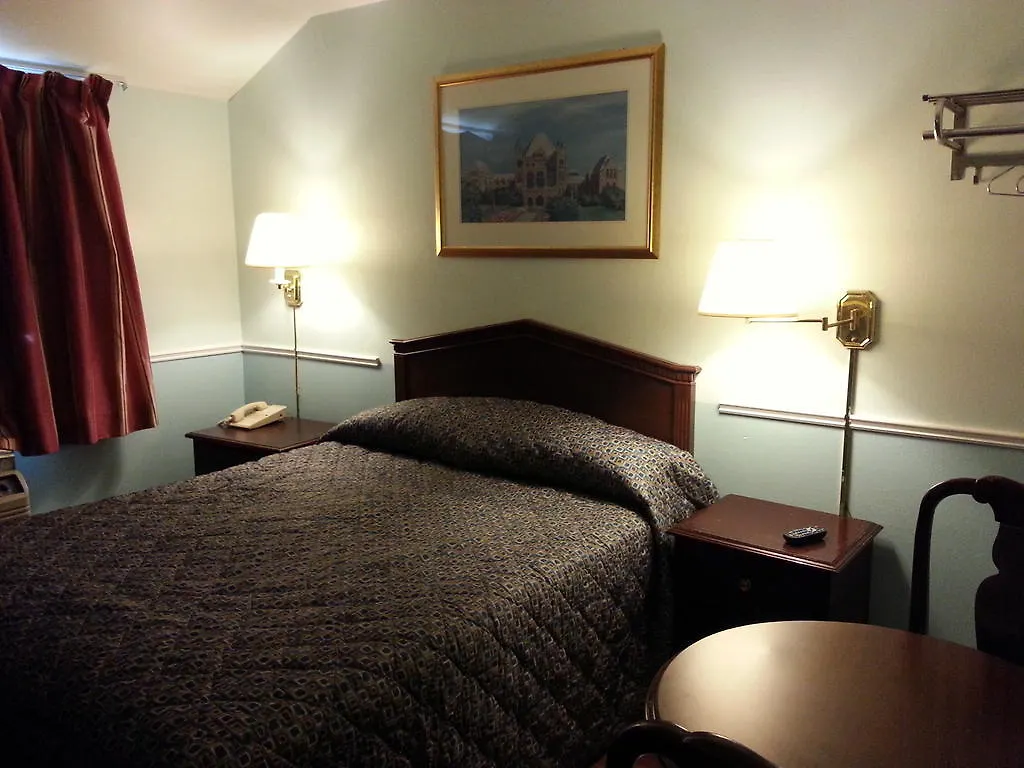 Queensway Motel トロント
