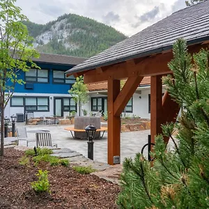 https://bumpers-inn.banff-hotel.com